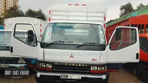 Mitsubishi Canter FH 2013 White