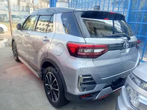 Toyota Raize 2019 Silver