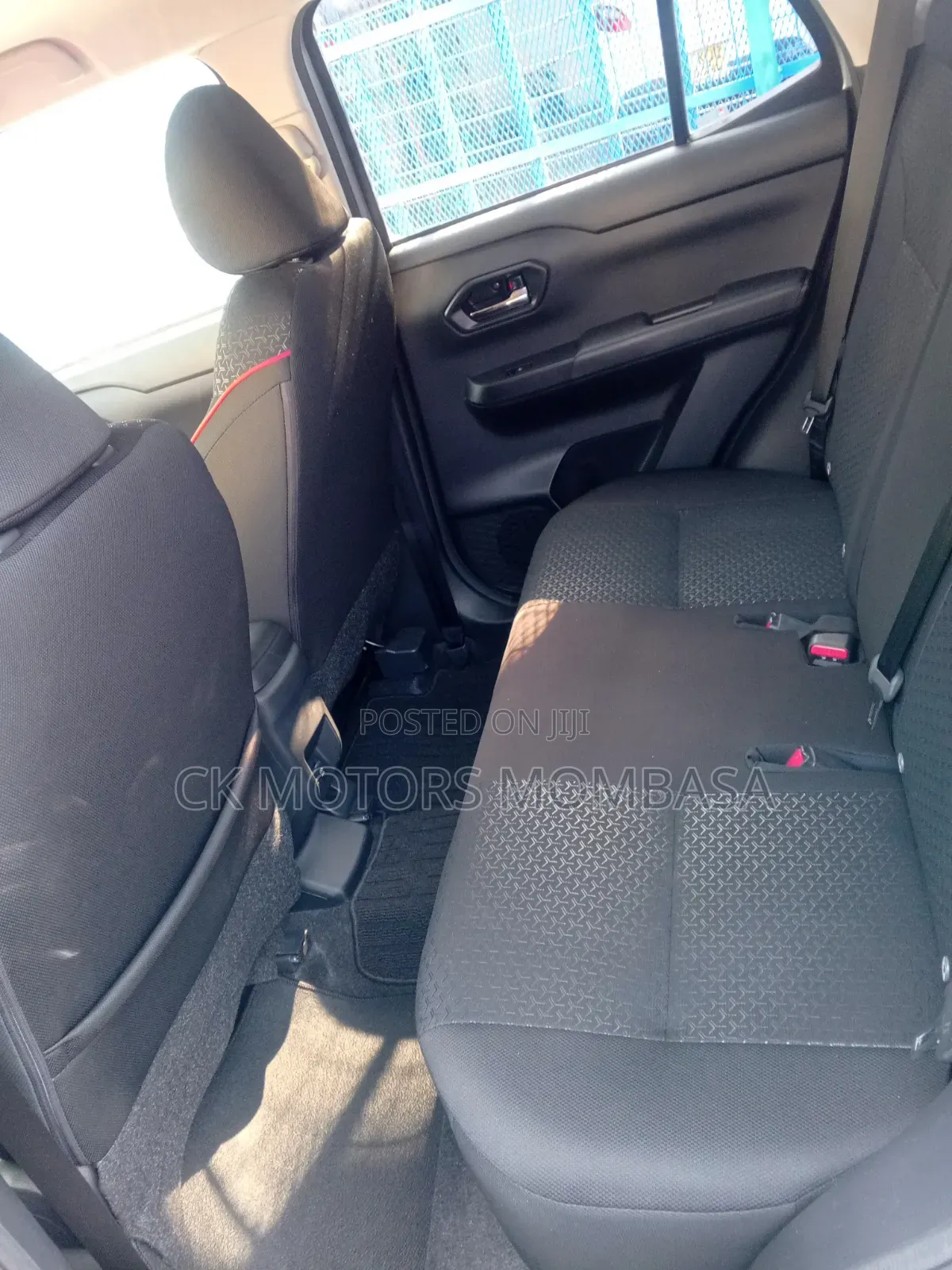 Toyota Raize 2019 Silver