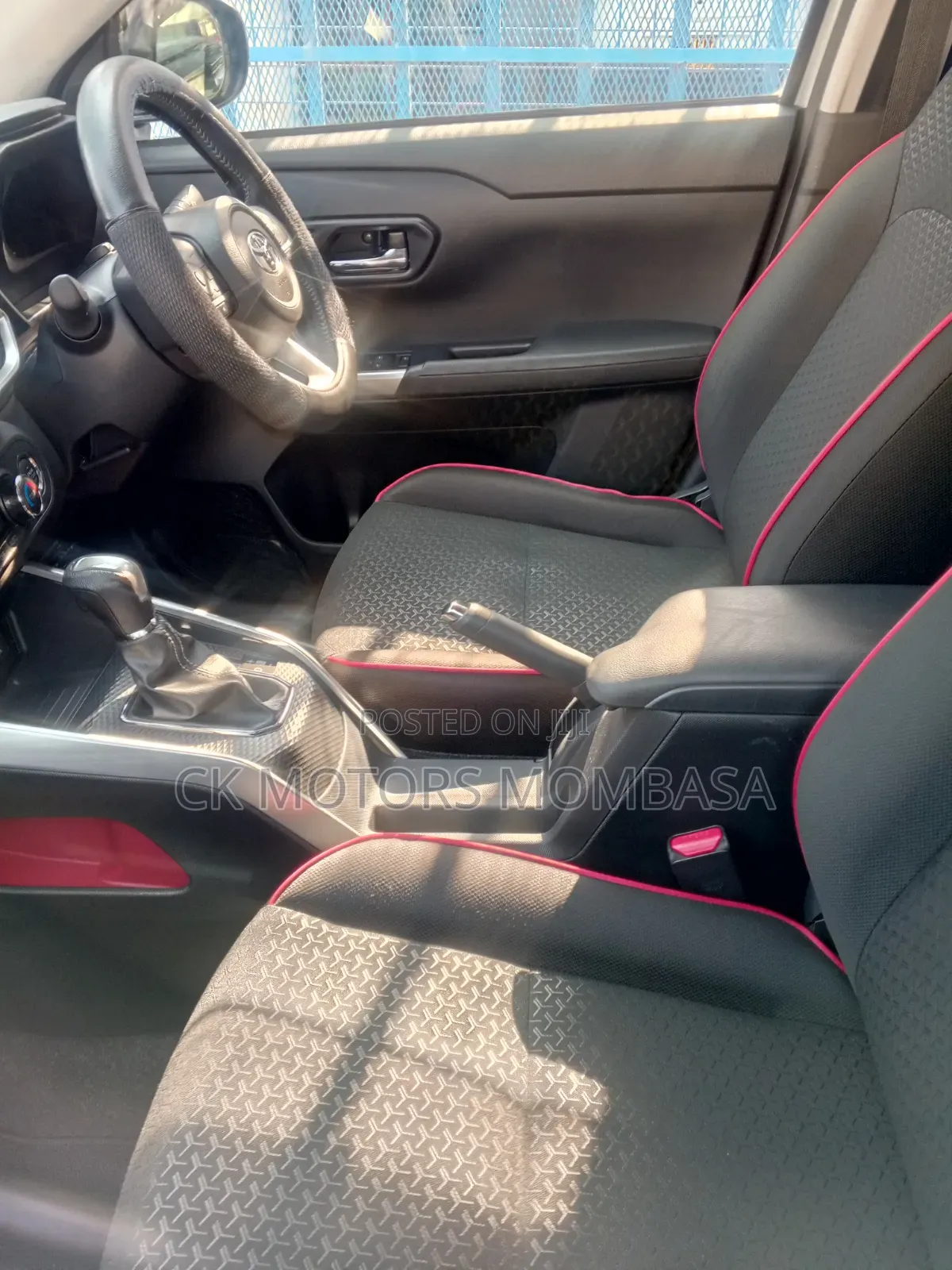 Toyota Raize 2019 Silver