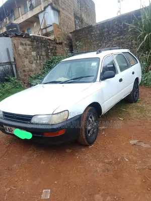 Toyota Corolla 1995 White
