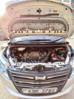 Toyota Noah 2017 Silver