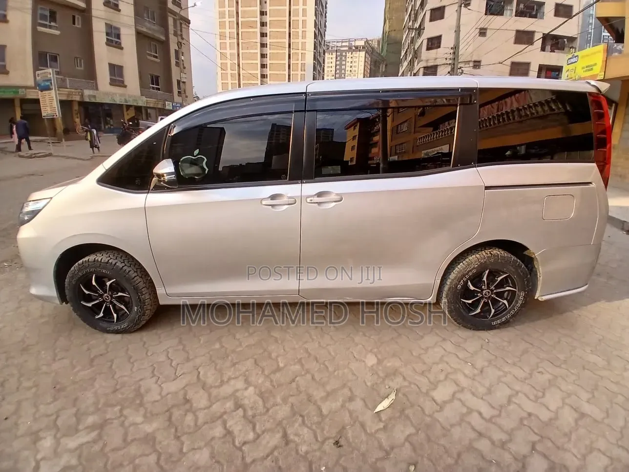 Toyota Noah 2017 Silver