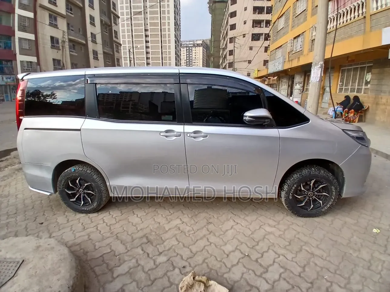 Toyota Noah 2017 Silver