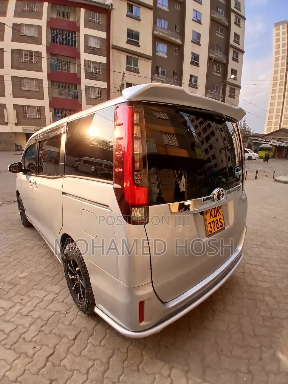 Toyota Noah 2017 Silver
