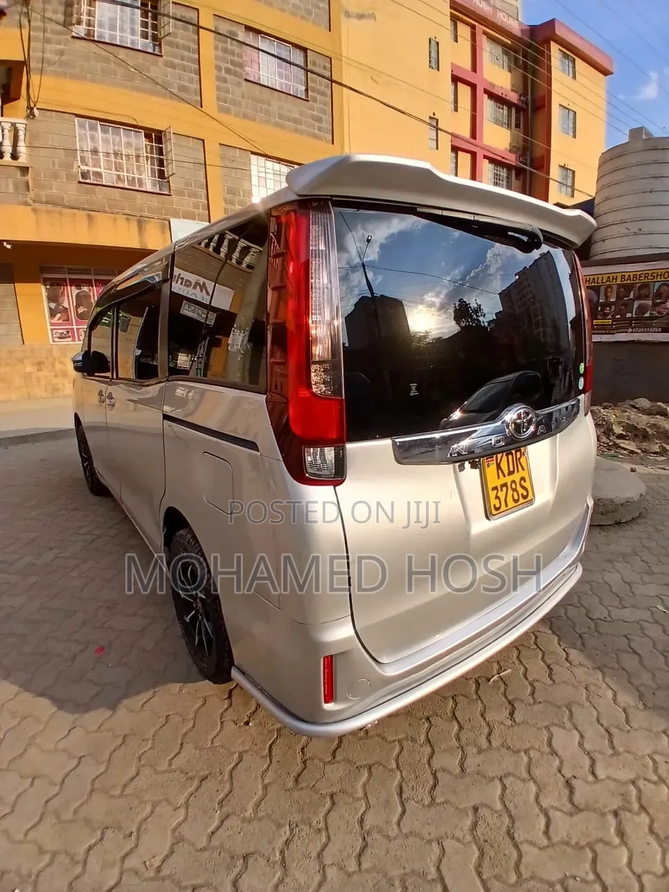 Toyota Noah 2017 Silver