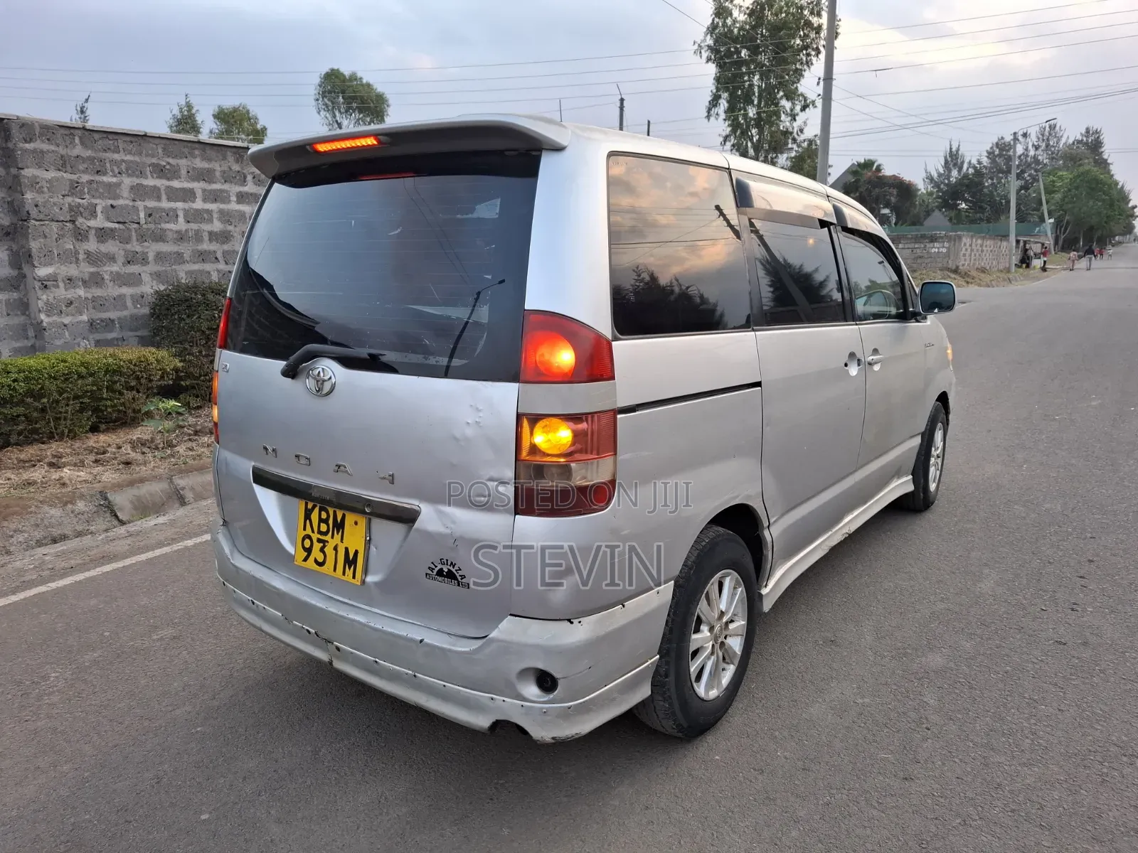 Toyota Noah 2003 Silver