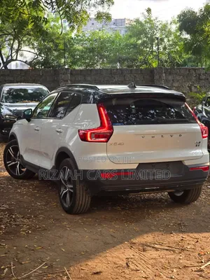 Volvo XC40 2021 White