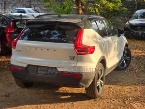 Volvo XC40 2021 White
