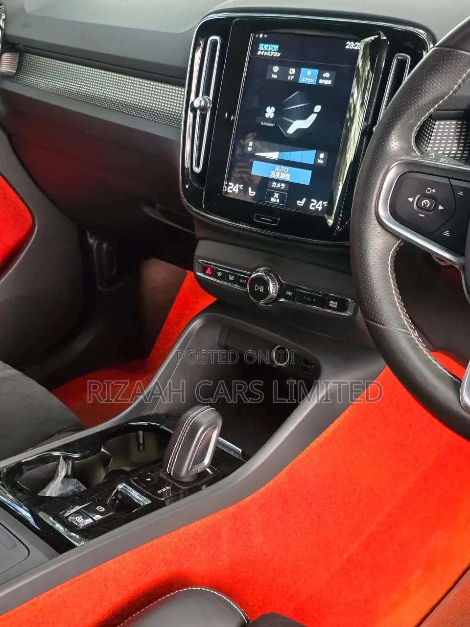 Volvo XC40 2021 White