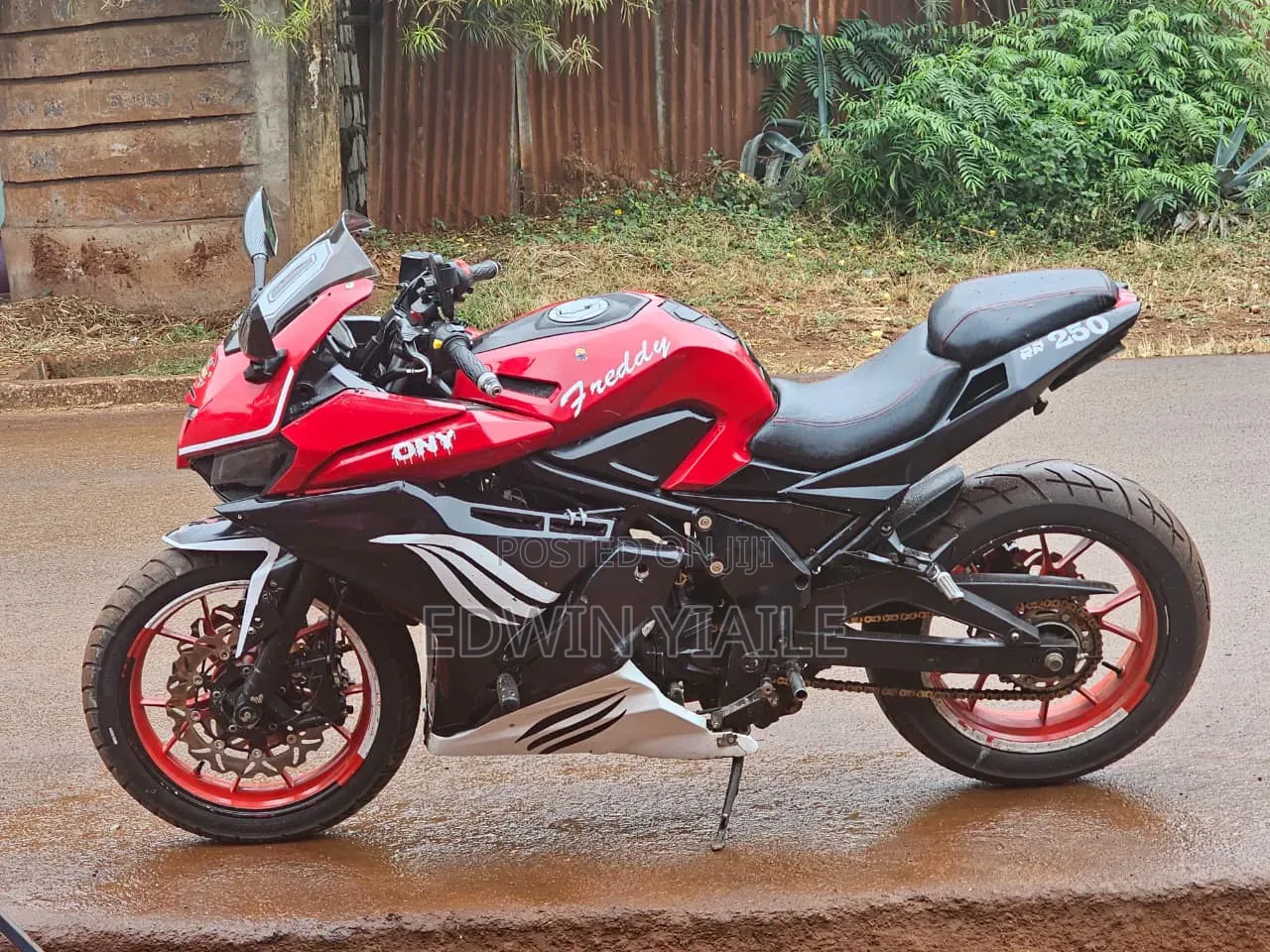 Taro GP1 250R 2023 Red