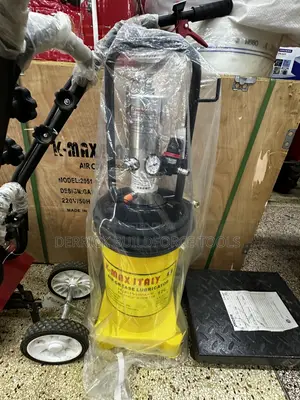 Kmax Italy 12L Pneumatic Grease Bucket