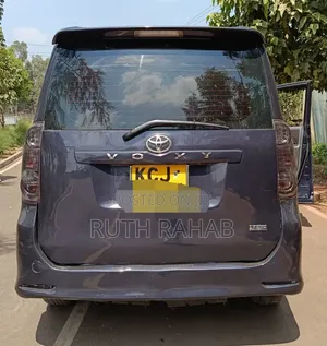 Toyota Voxy 2009 Blue