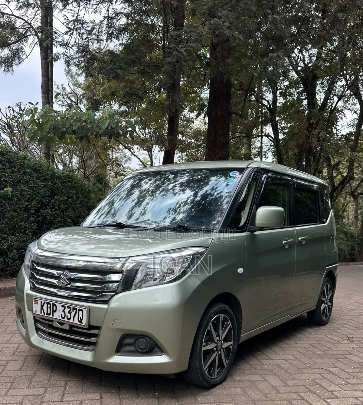 Suzuki Solio 2017 Green