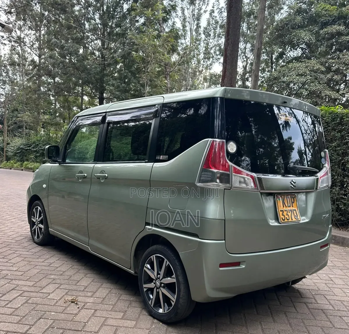 Suzuki Solio 2017 Green