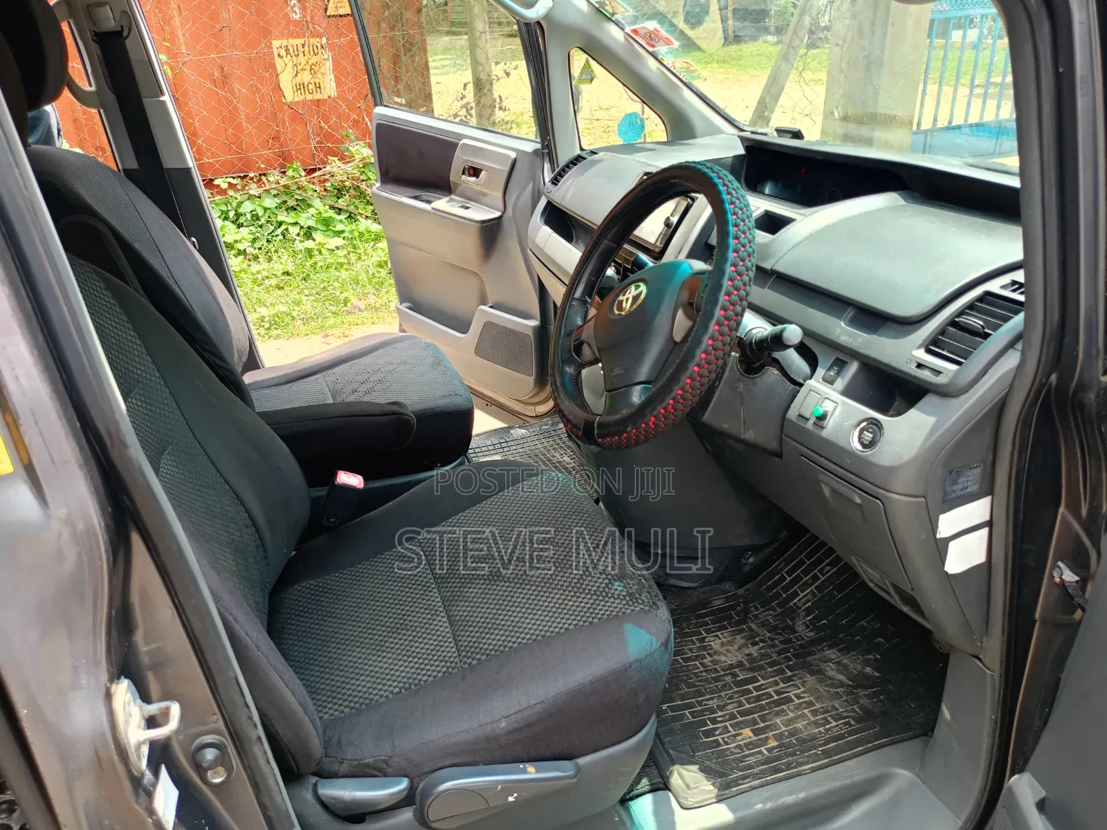 Toyota Noah 2008 Gray
