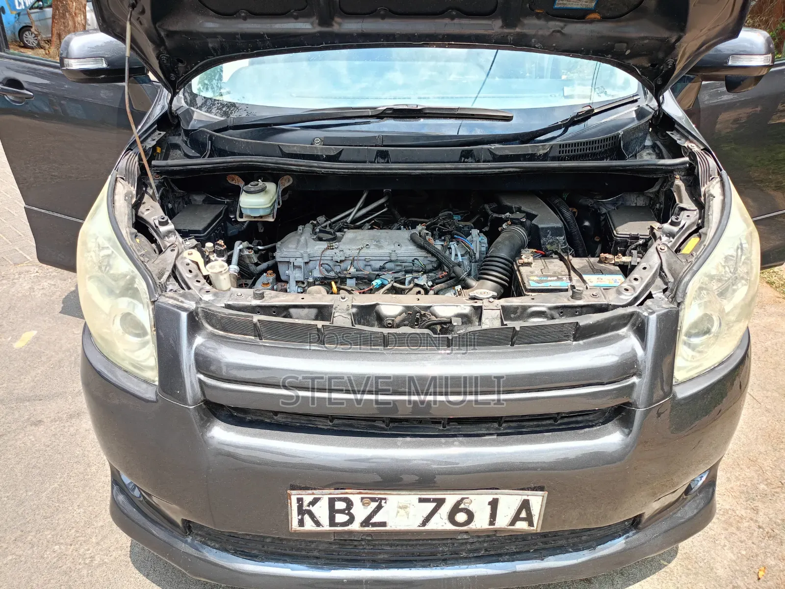 Toyota Noah 2008 Gray