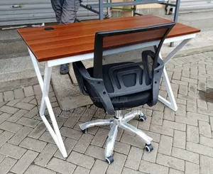 Modern Office Desk Adjustable Mesh Chair