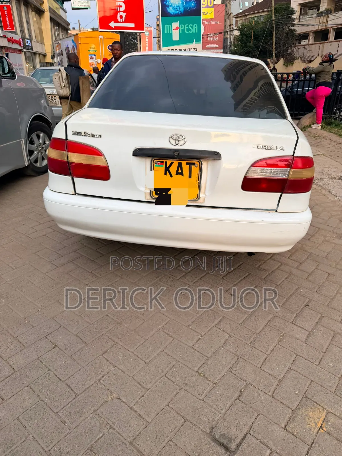 Toyota Corolla 1997 White