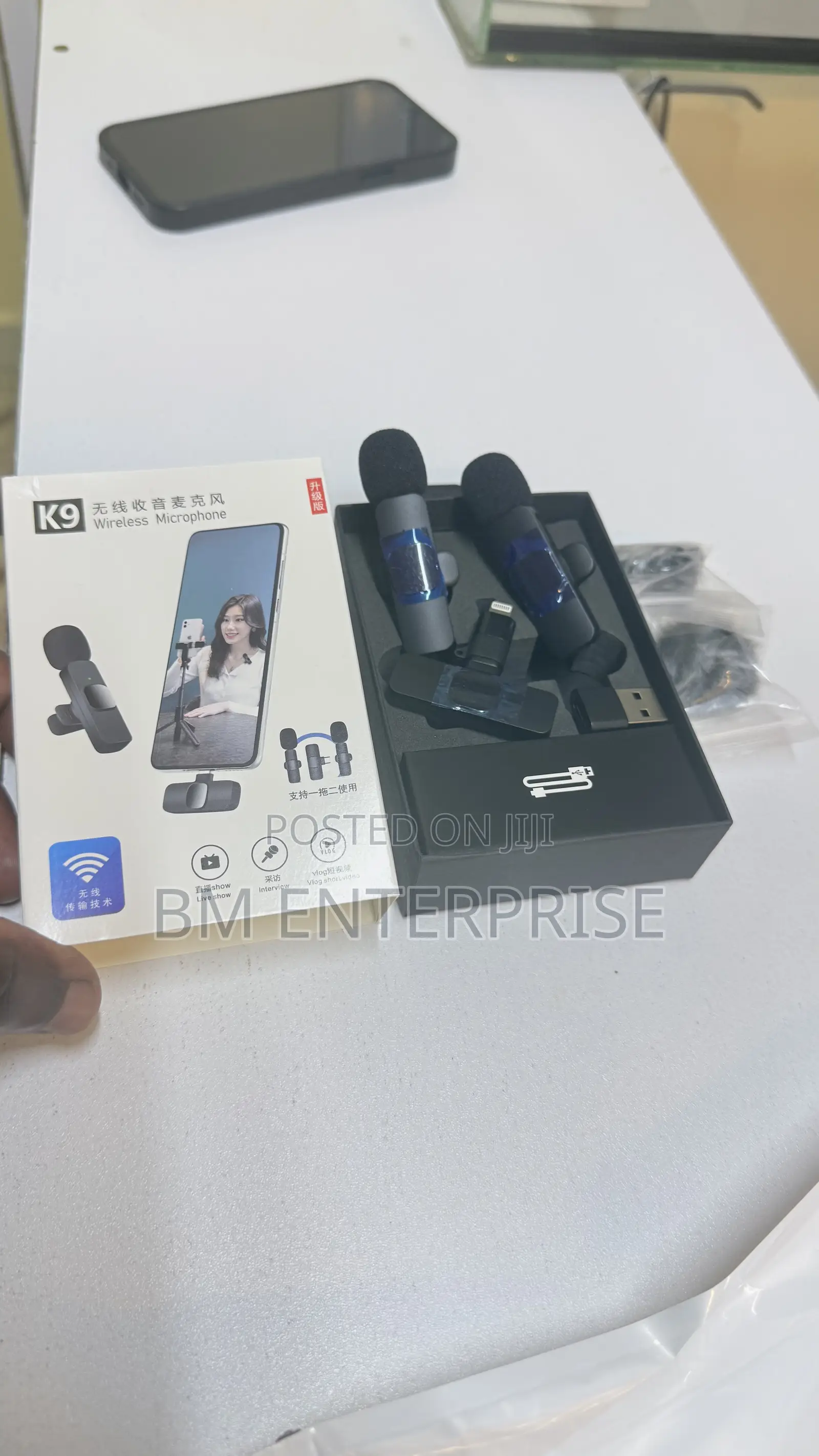 Lavalier Wireless Microphones With Noise Reduction