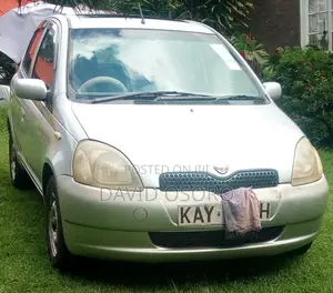 Toyota Vitz 1.3 FWD 5dr 2000 Silver