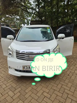 Toyota Noah 2013 White