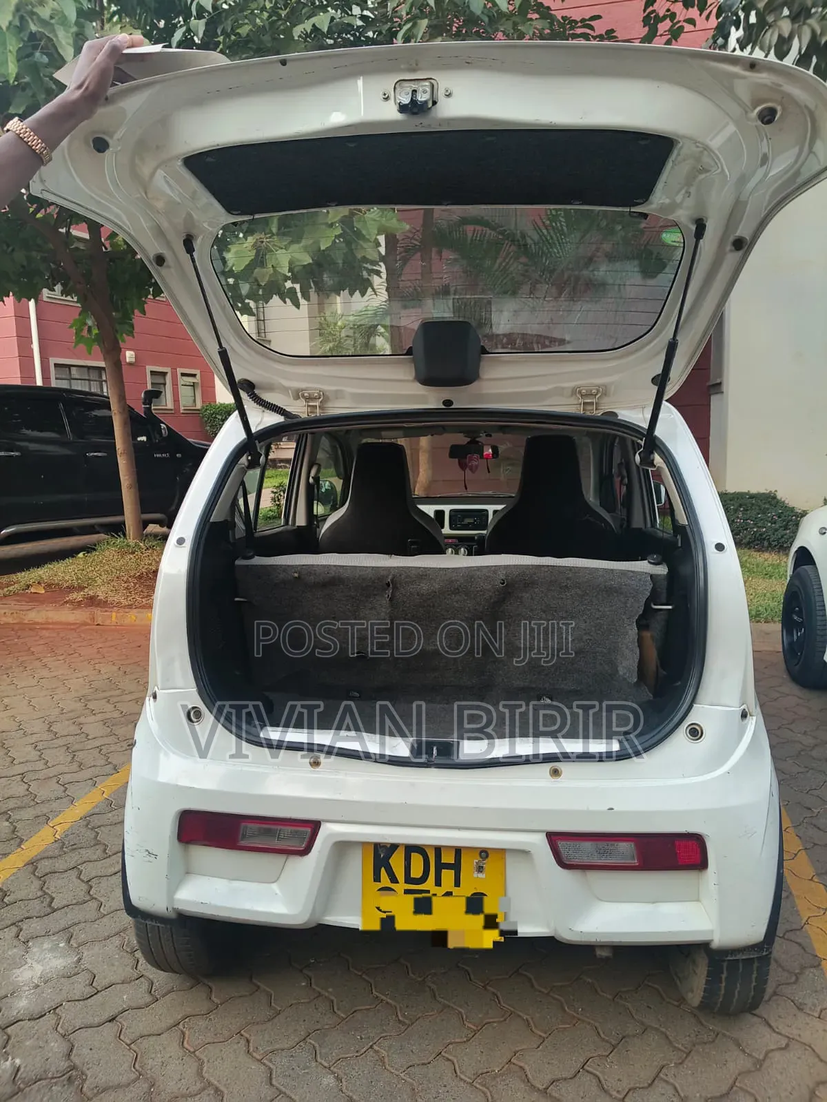 Suzuki Alto 2017 White