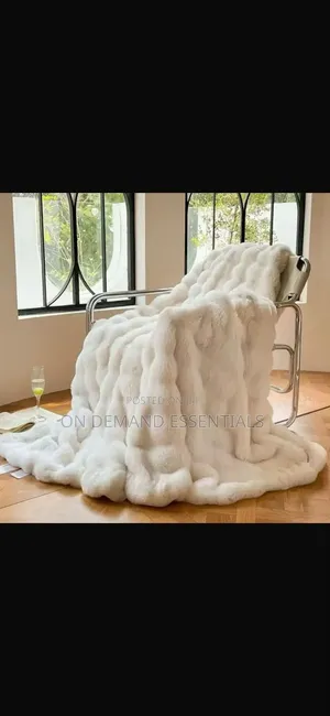 Super Soft Thick Rabbit Fur Faux Throw Blanket