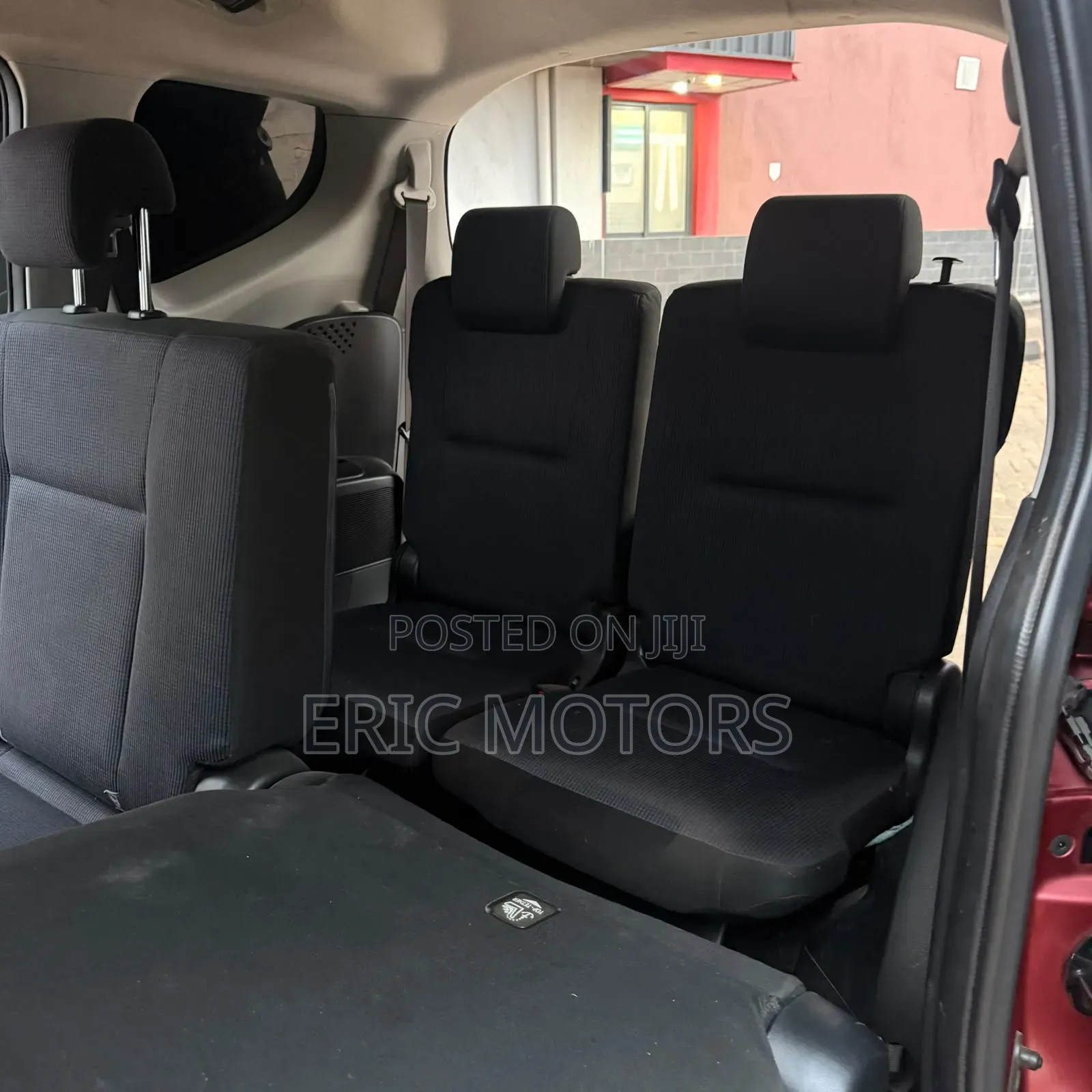 Toyota Sienta 2017 Red