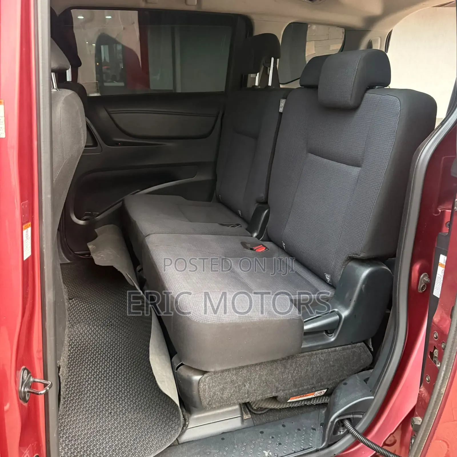 Toyota Sienta 2017 Red
