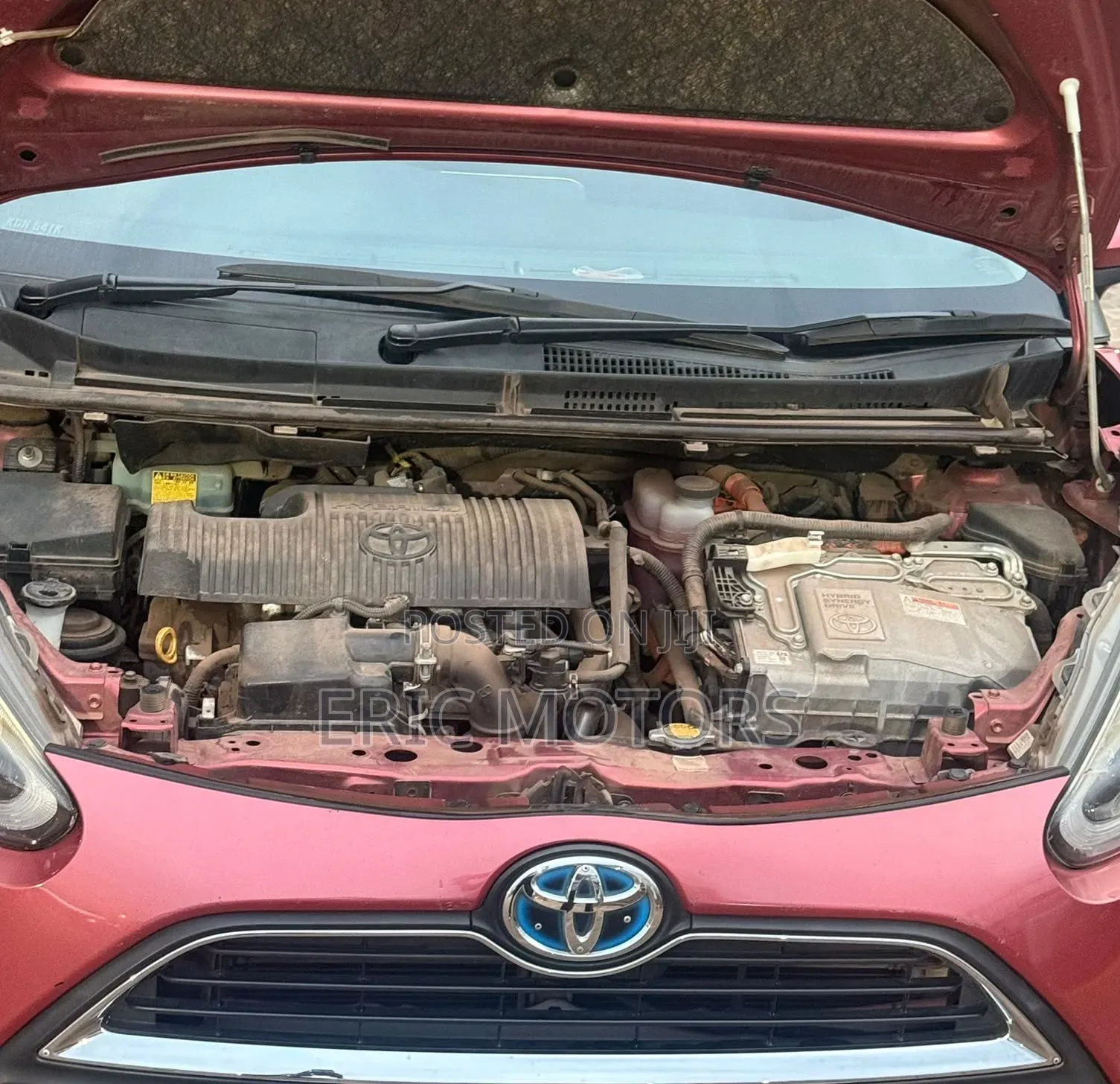 Toyota Sienta 2017 Red
