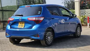 Toyota Vitz 2017 Blue