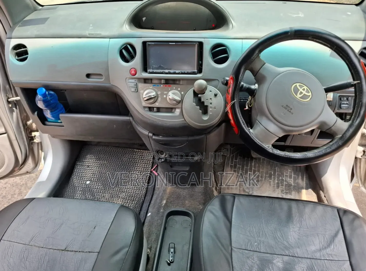 Toyota Sienta 2010 Silver