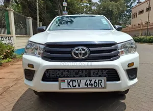 Toyota Hilux 2018 White
