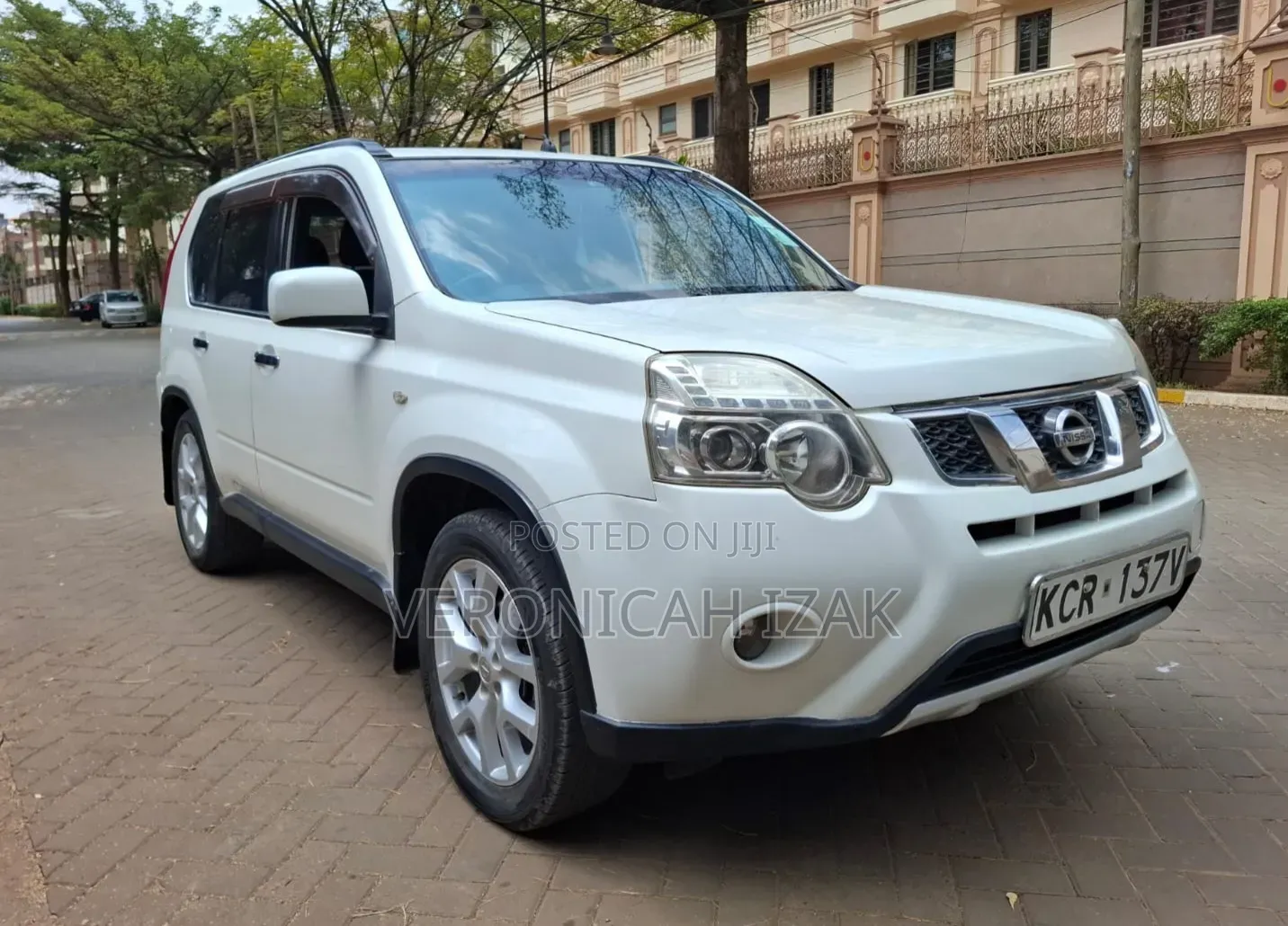 Nissan X-Trail 2011 White