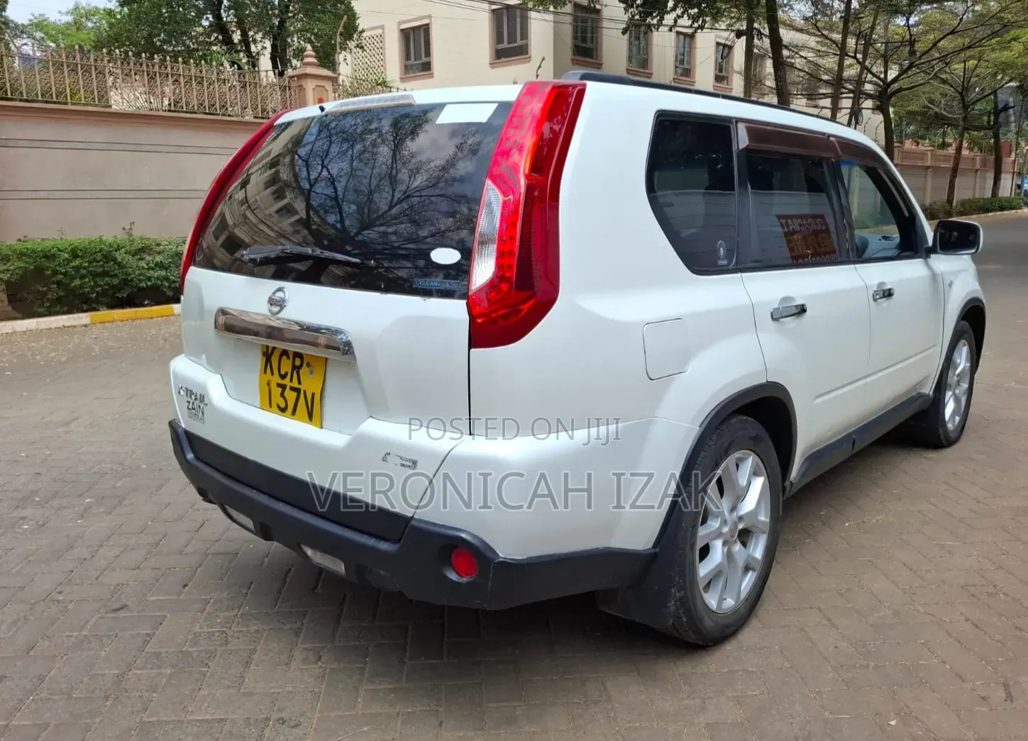 Nissan X-Trail 2011 White