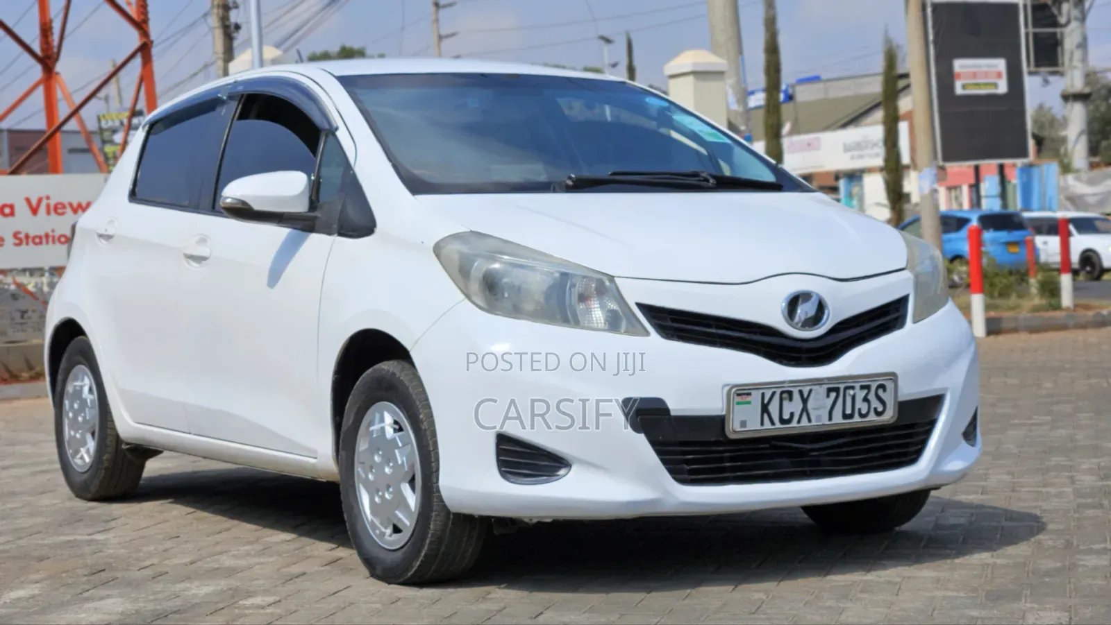 Toyota Vitz 2012 White