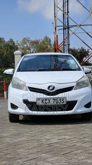 Toyota Vitz 2012 White