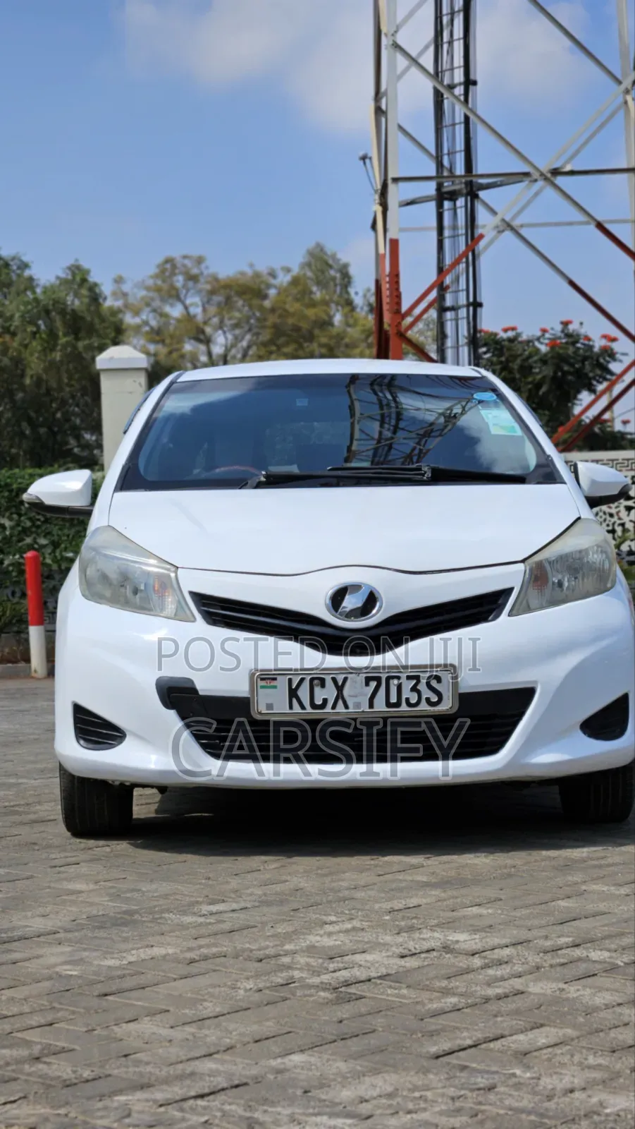 Toyota Vitz 2012 White