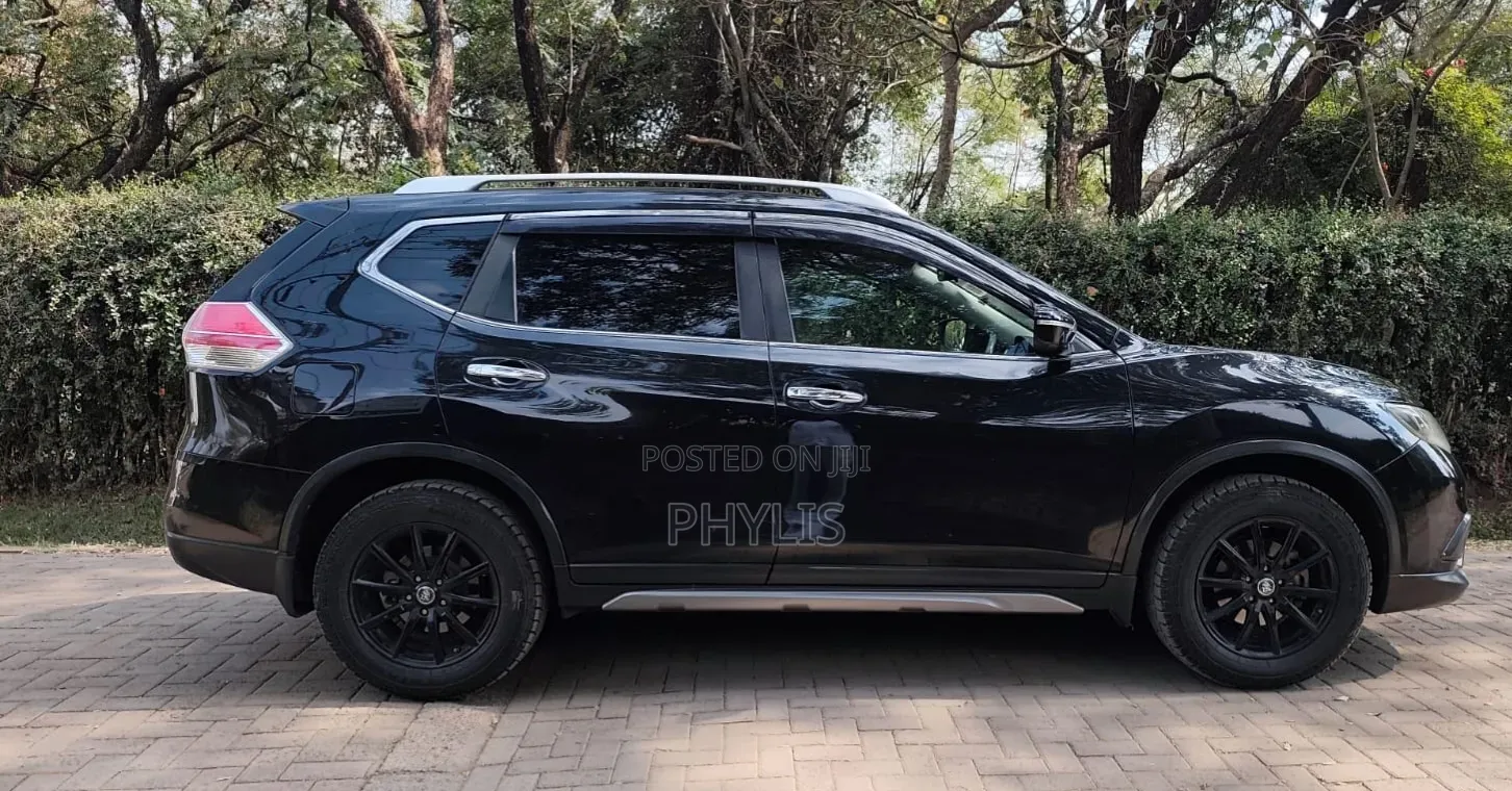 Nissan X-Trail 2016 Black