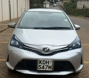 Toyota Vitz 2015 White