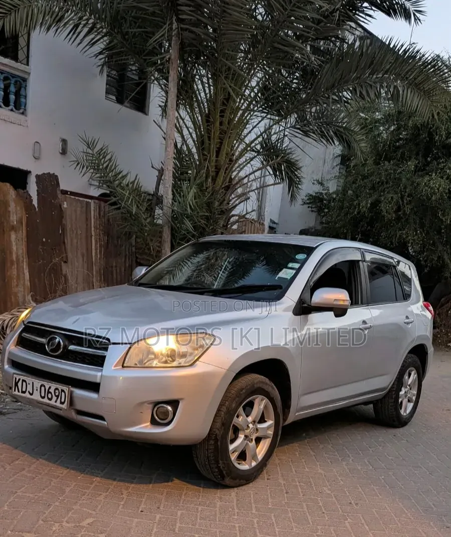 Toyota RAV4 2016 Silver