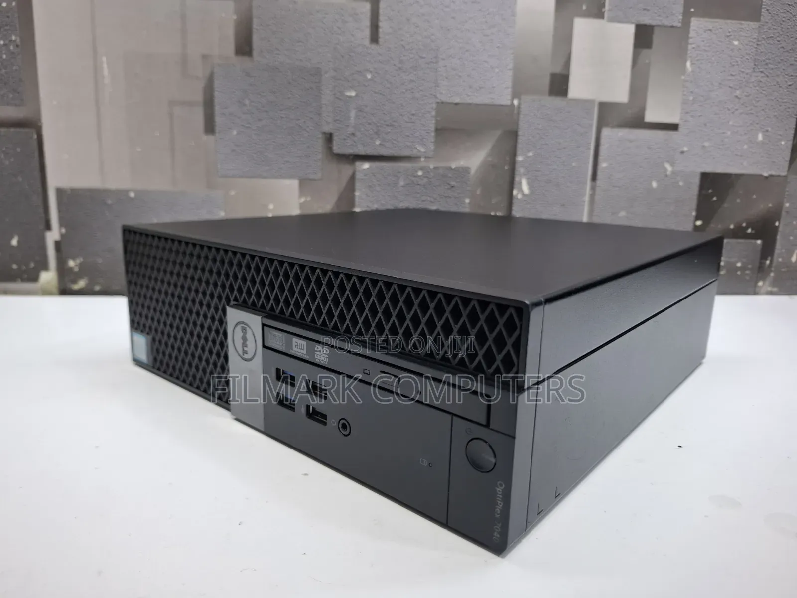 Desktop Computer Dell OptiPlex 7040 8GB Intel Core i5 HDD 500GB