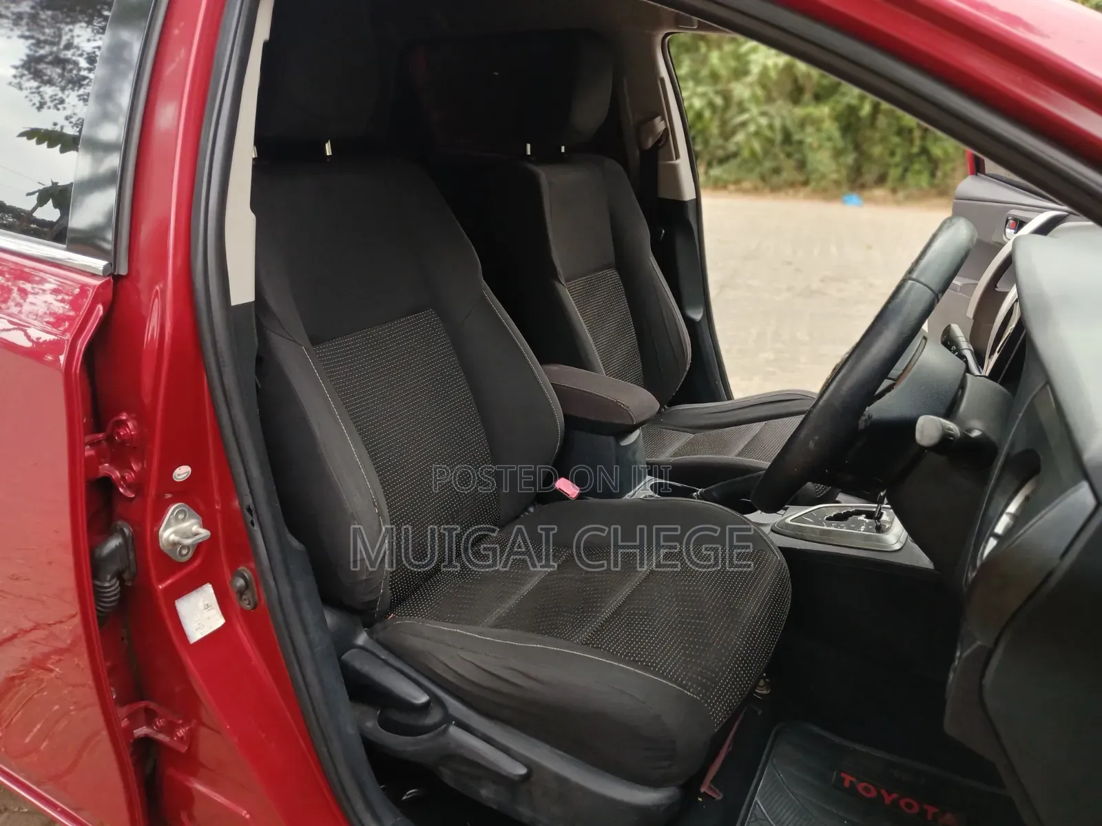 Toyota Auris 2014 Red