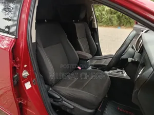 Toyota Auris 2014 Red