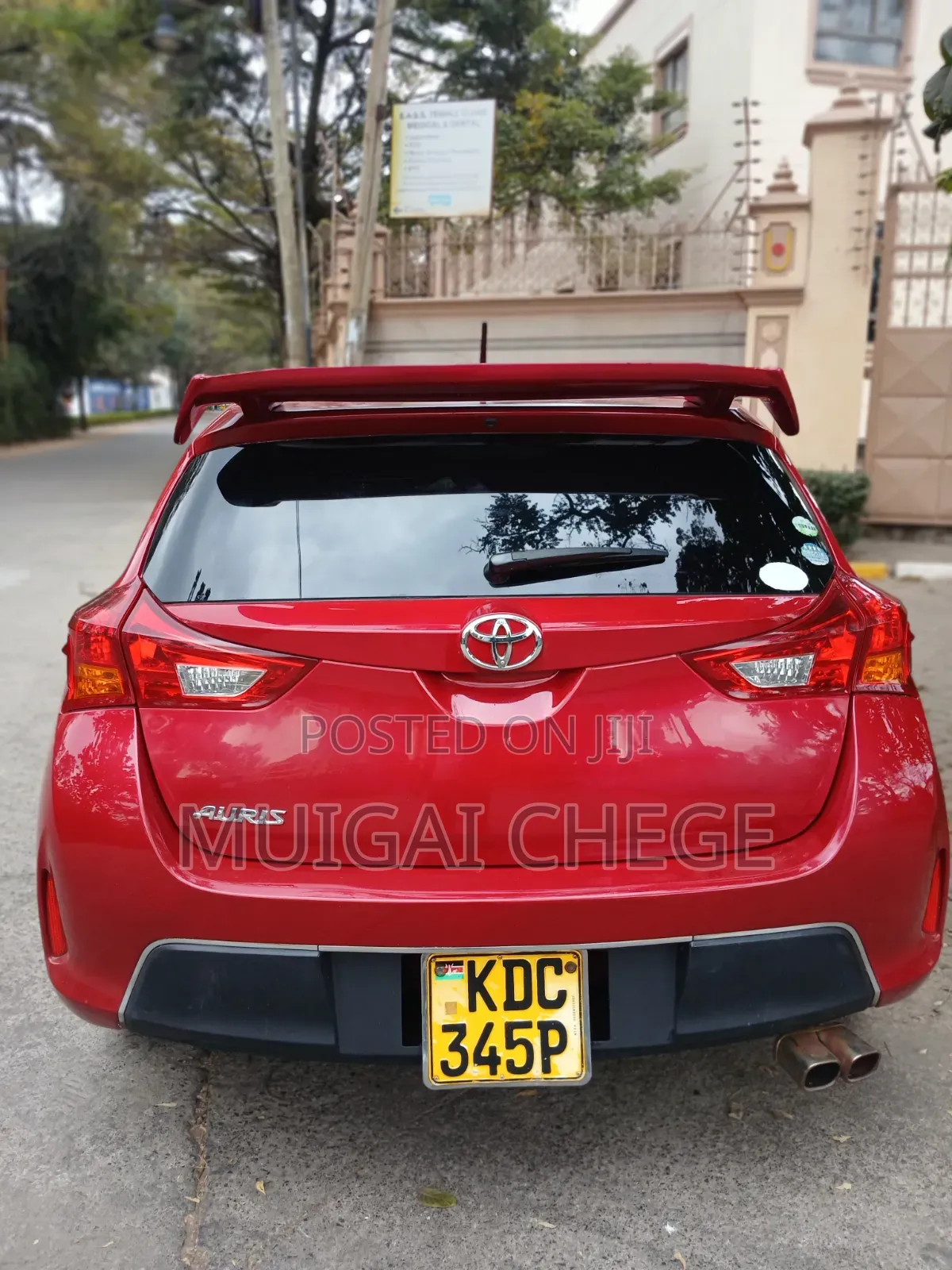 Toyota Auris 2014 Red