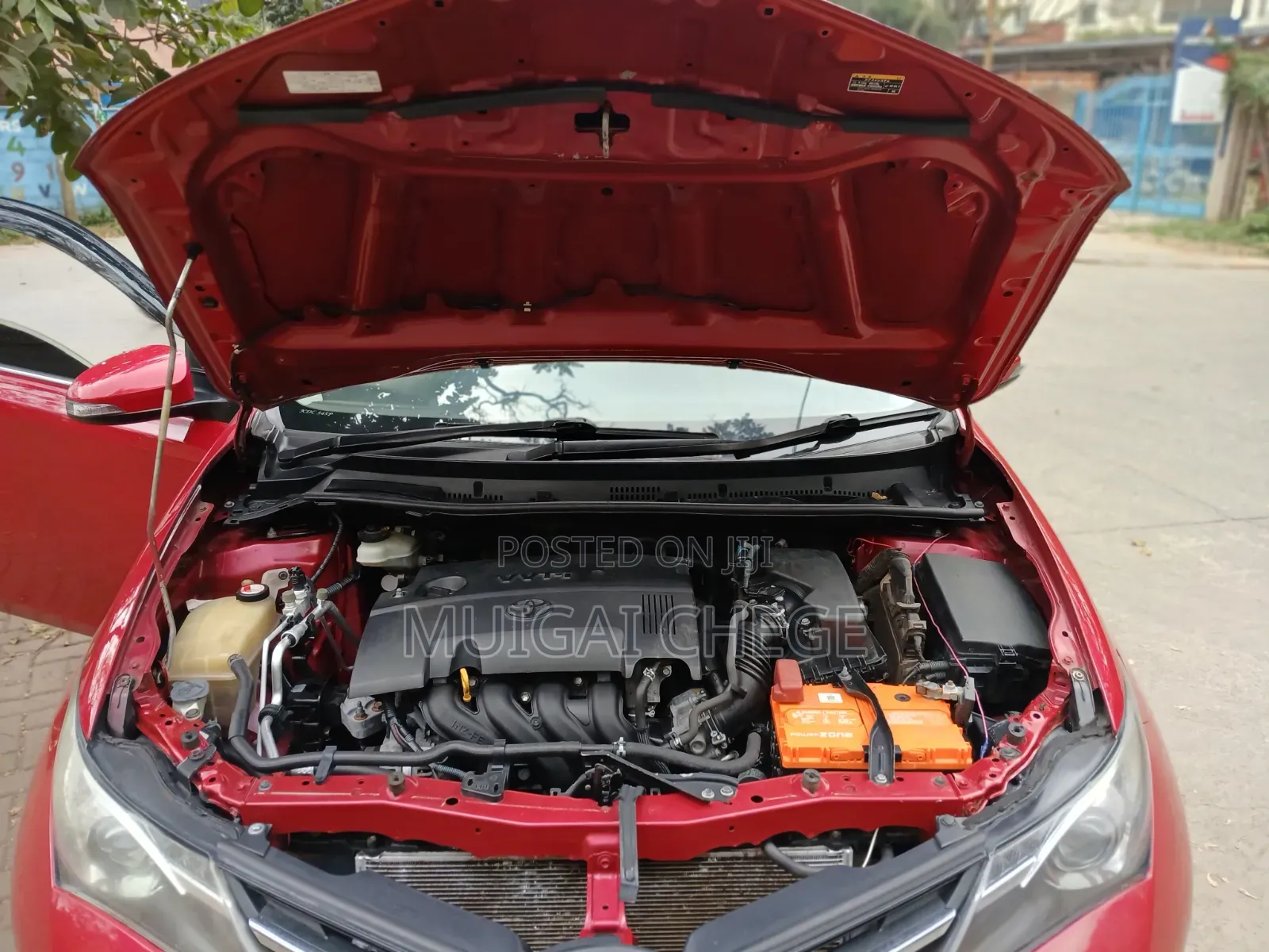 Toyota Auris 2014 Red