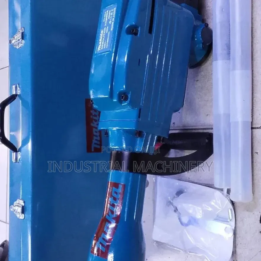 Makita Demolition Hammer 2500W
