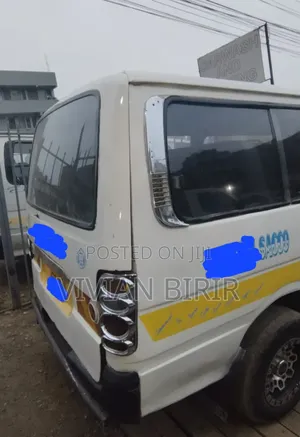 Toyota HiAce 2005 White