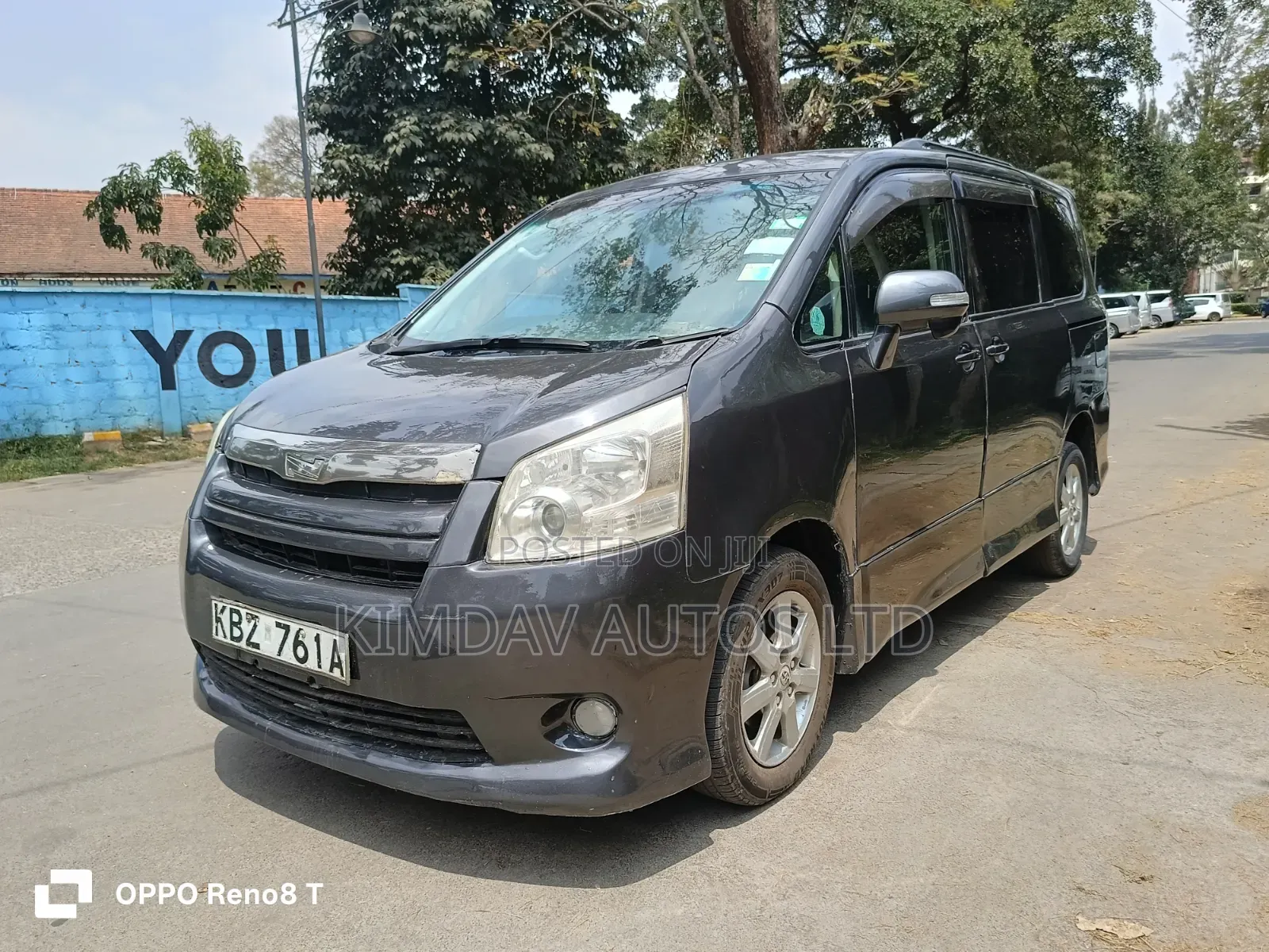 Toyota Noah 2007 Gray